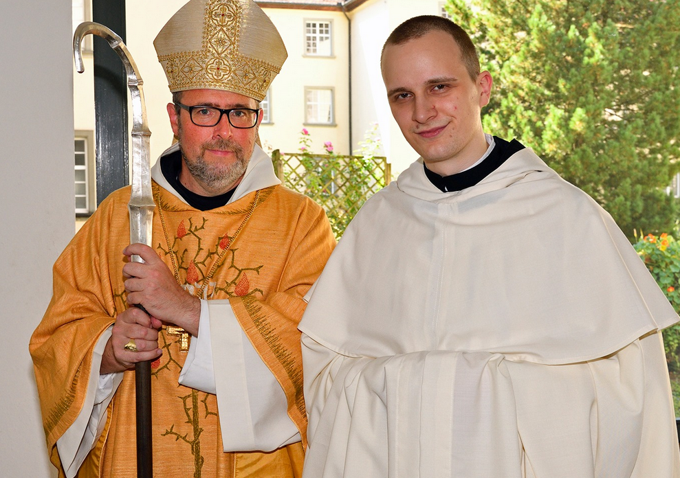 Pater Abt und Frater Maurus