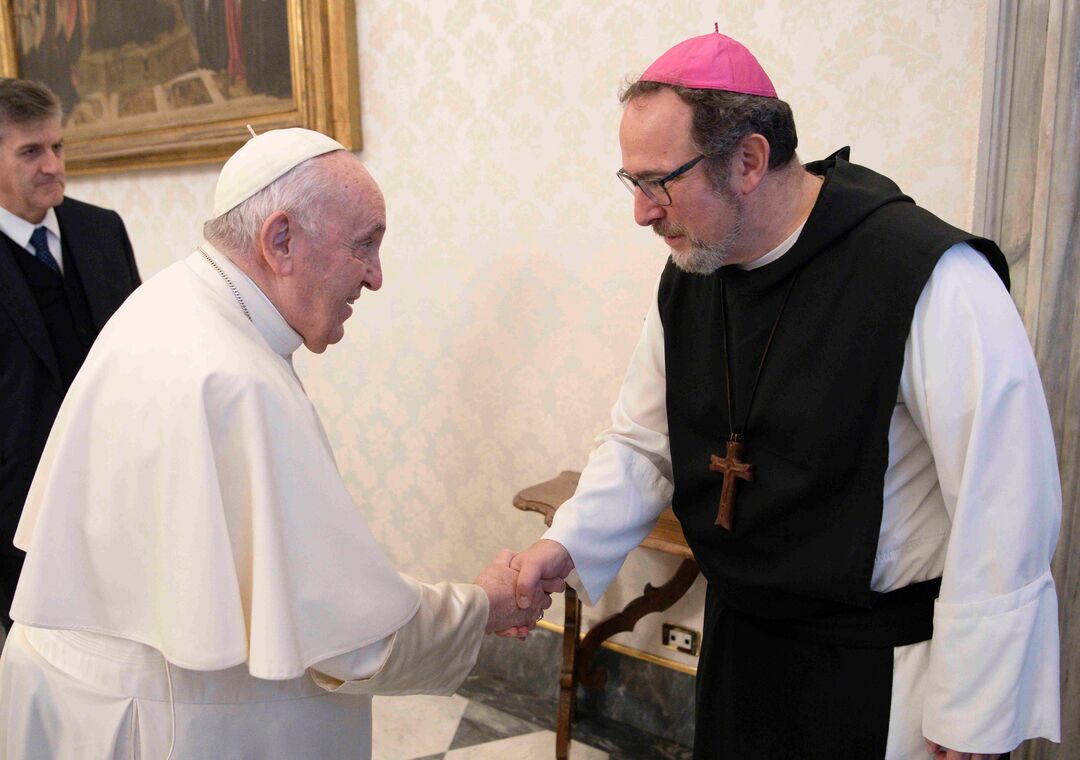 Papst Franziskus und Abt Vinzenz