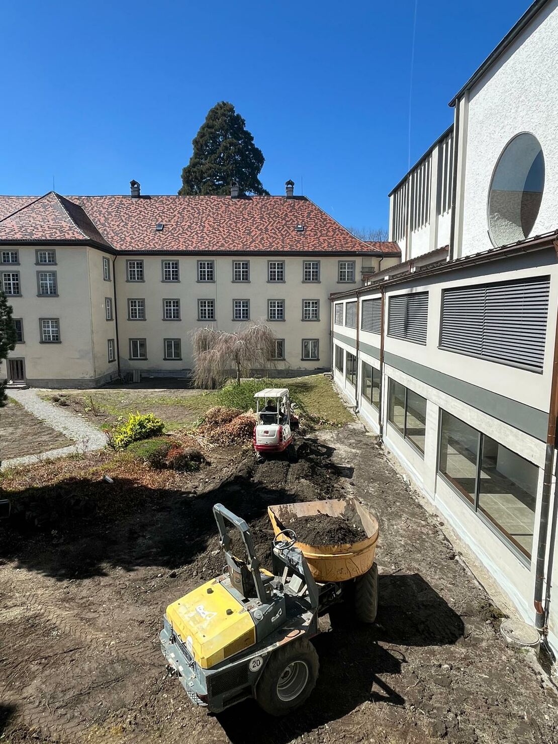 a6149b85-9ed6-407f-a0e8-6742540a6f1a