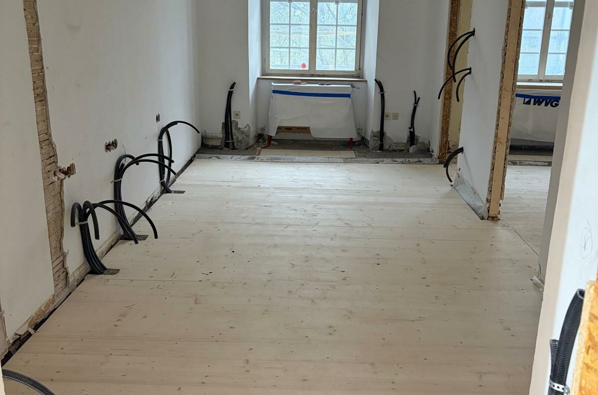 WhatsApp Image 2025-12-13 at 17.24.02