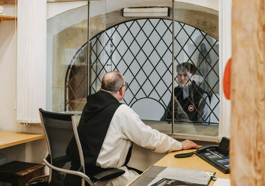 KLOSTER-MEHRERAU-Ein Gast an der Pforte_A-Lamprecht